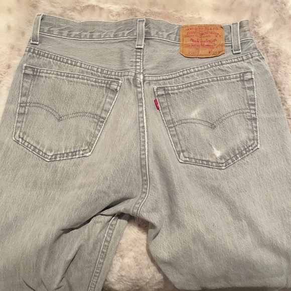 ✨light grey denim Levi’s jeans✨ - Picture 5 of 6